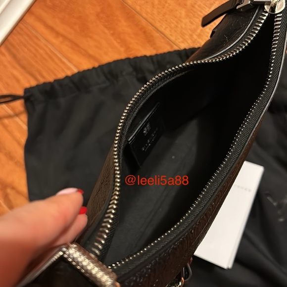 Givenchy Mini Voyou bag in leather - Picture 7 of 9